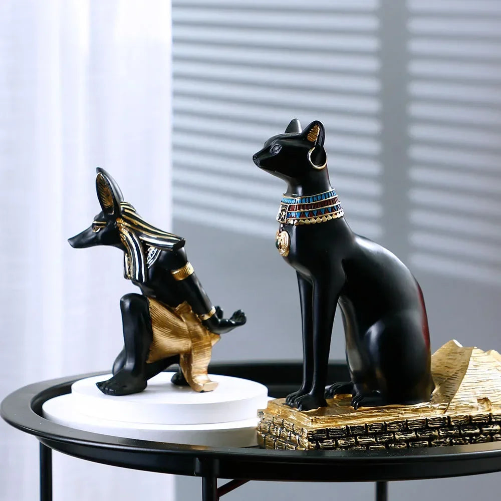 Estátua deuses egípcios Anubis e Bastet
