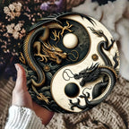 Placa metálica Yin-Yang com dragão chinês  - Arte oriental em preto e branco