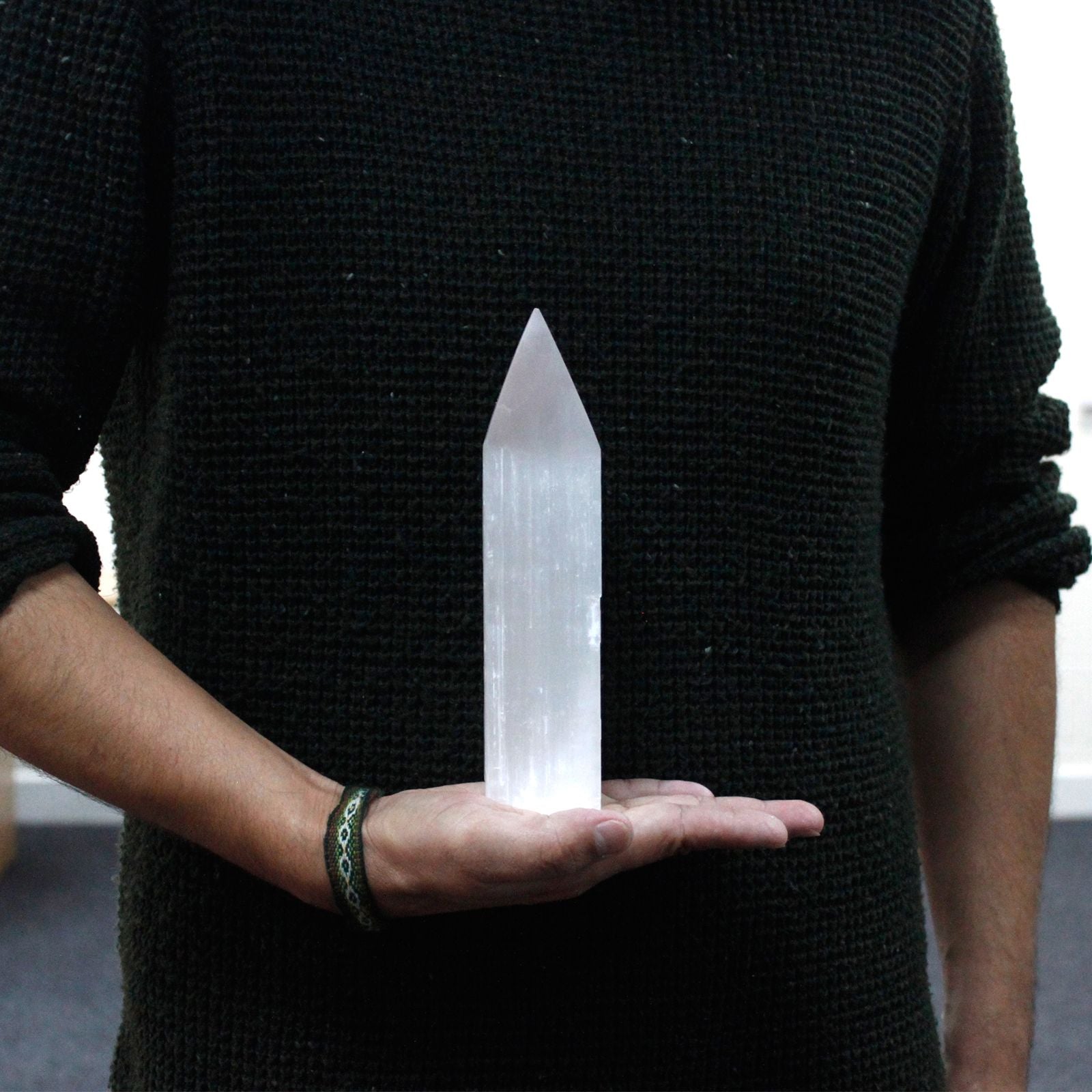 Torre de Selenita em Ponta de Lápis - 20cm