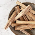 50g de paus verdes de Palo Santo 5-8 paus