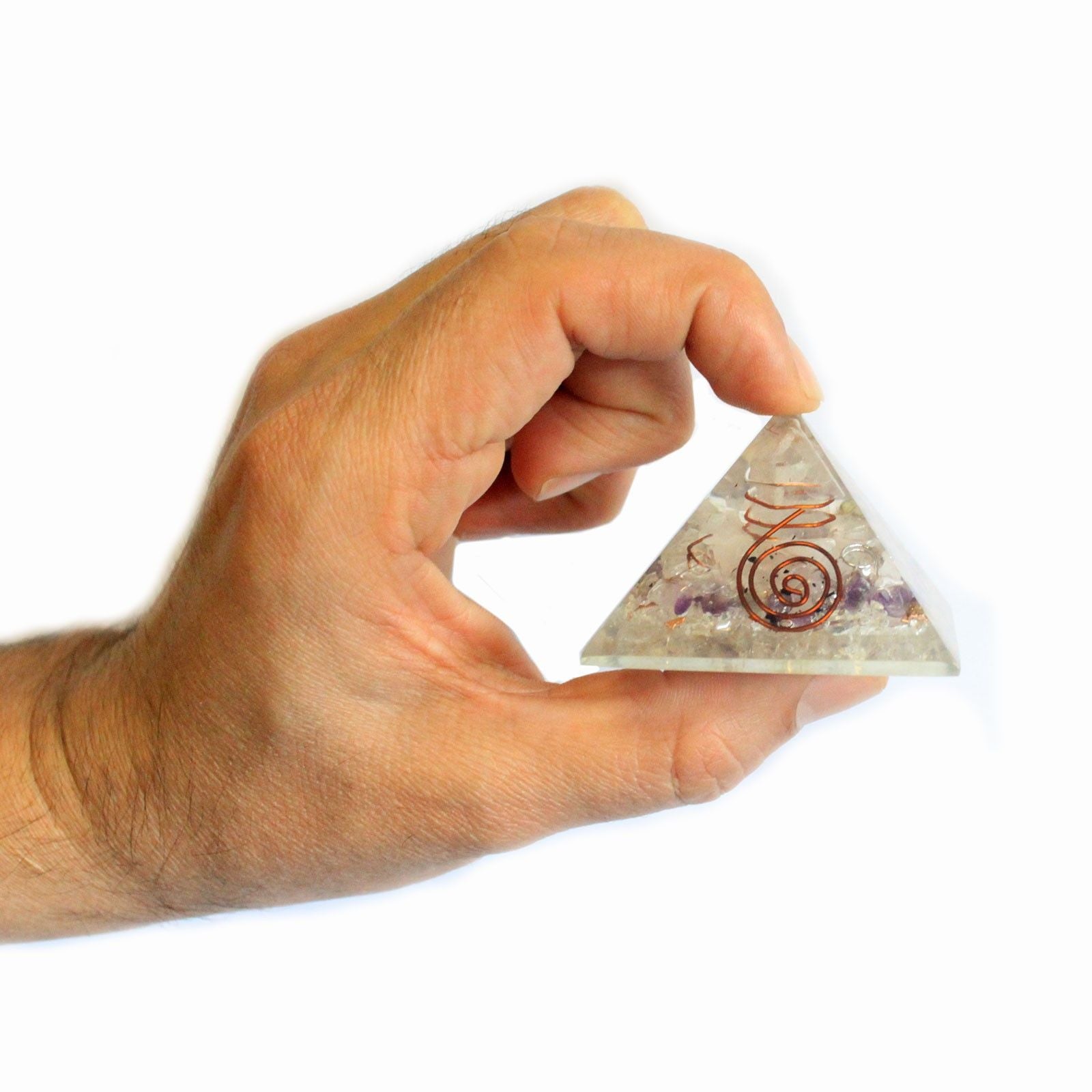 Pirâmide de Orgonite média 55mm - Lascas de gemas e cobre