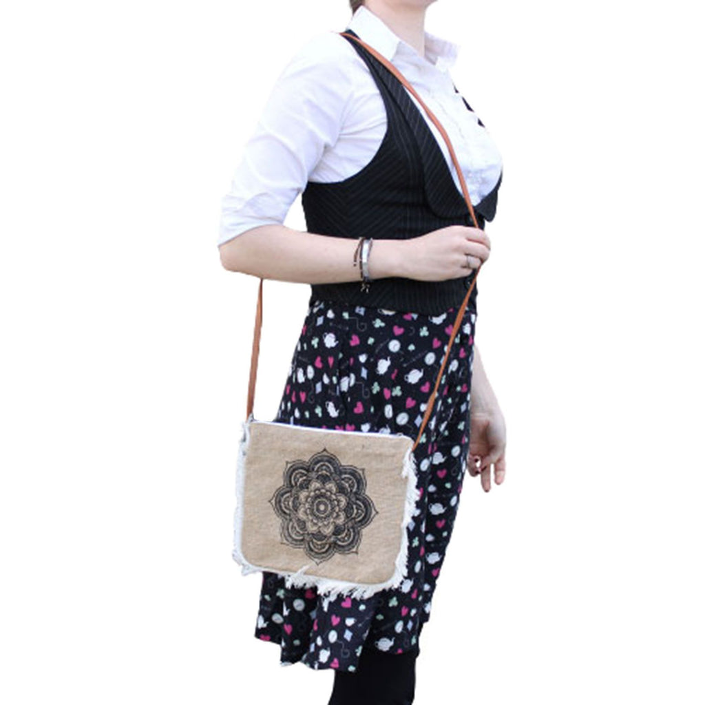 Bolsa com franjas - Estampado Mandala