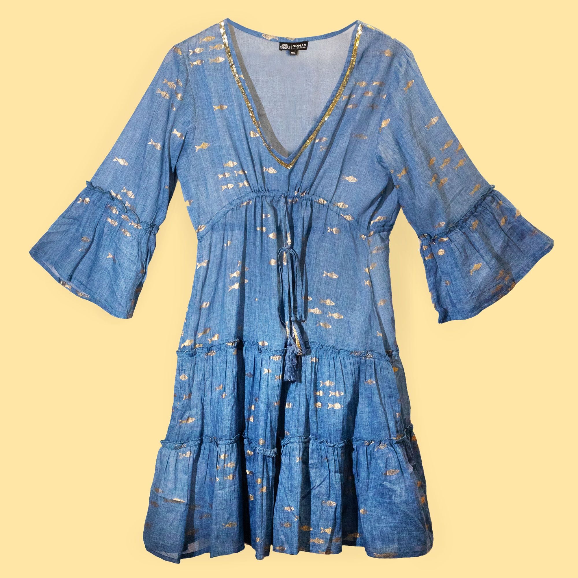 (ML) Coleção Nomad Sari - Vestido - Desenho de peixe azul marinho e dourado