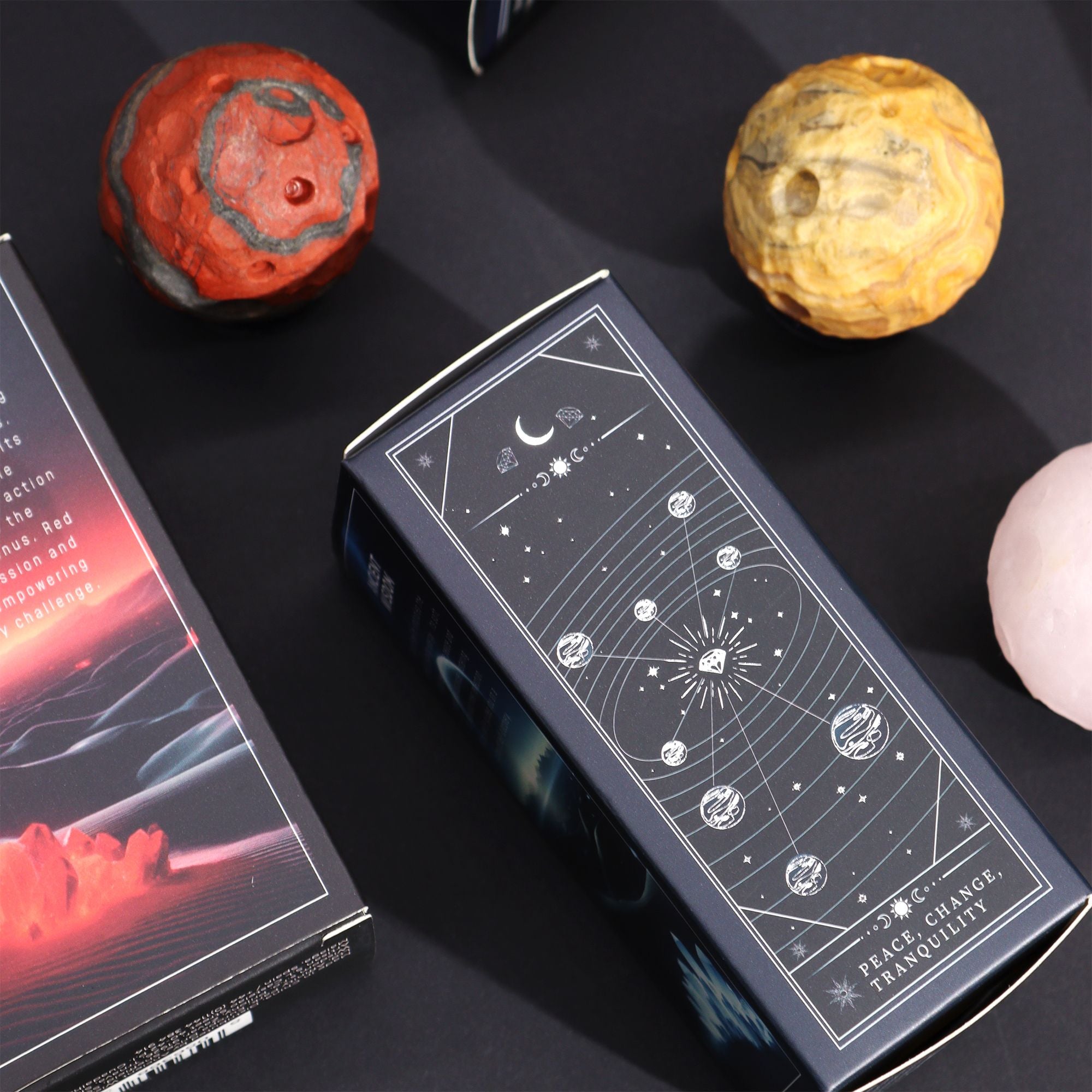 1x Planeta de Jade amarela com suporte - SATURNO - 40mm