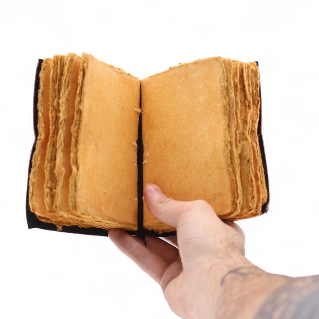 Cadernos de couro com borda feita à mão - As histórias que conto a mim mesmo