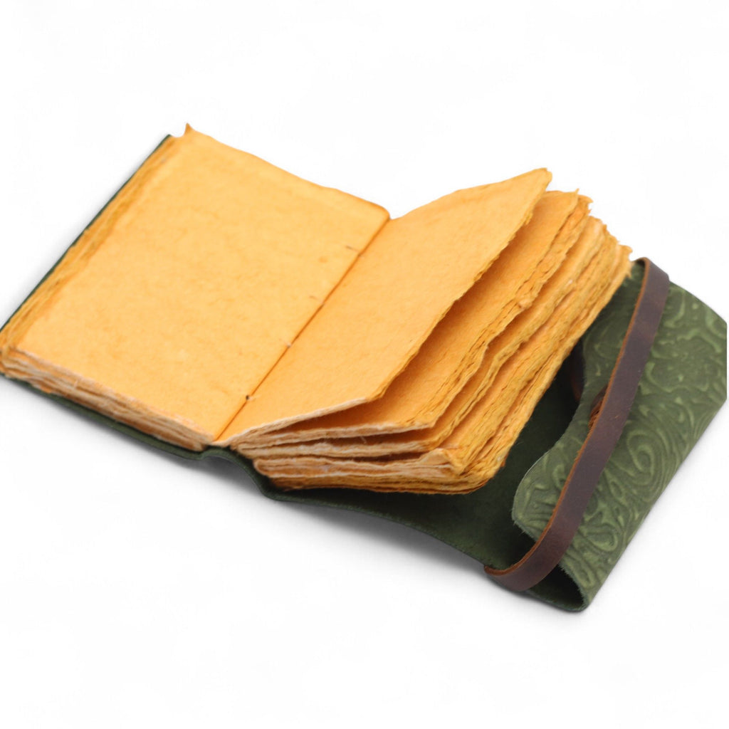 Caderno grosso de couro com borda deckle – Padrão labirinto verde – 12,7×8,9 cm